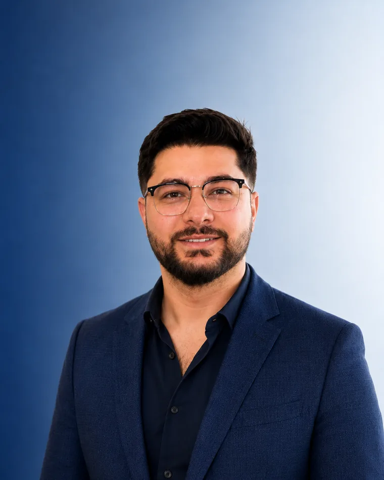 Ing. Omar, développeur full-stack et cloud freelance à Paris